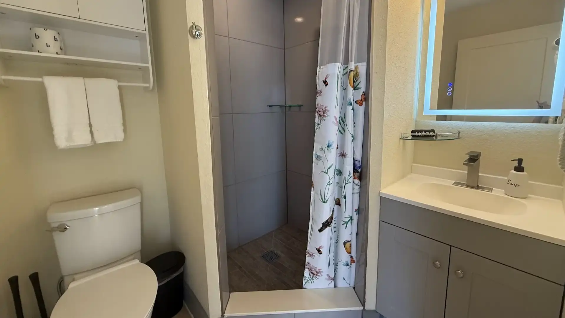 Room 2 — photo 3