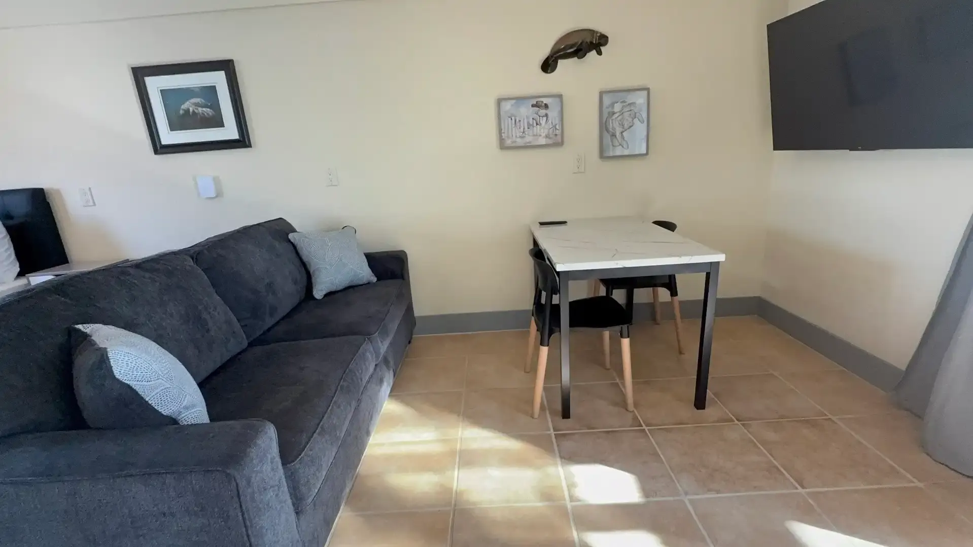 Room 2 — photo 6